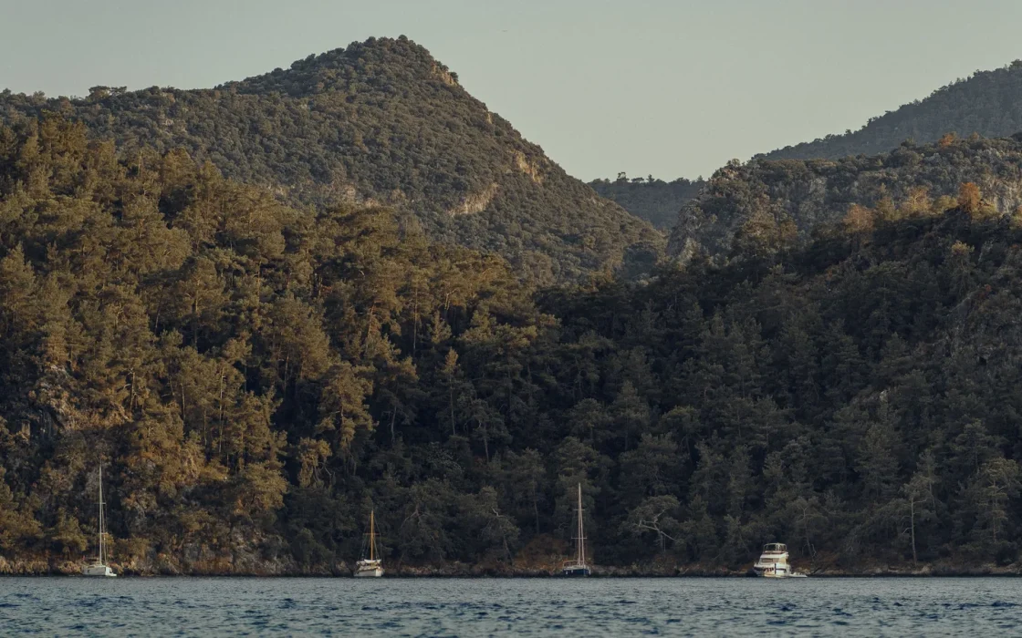 Voilier en mer pour illustrer croisière goélette Turquie