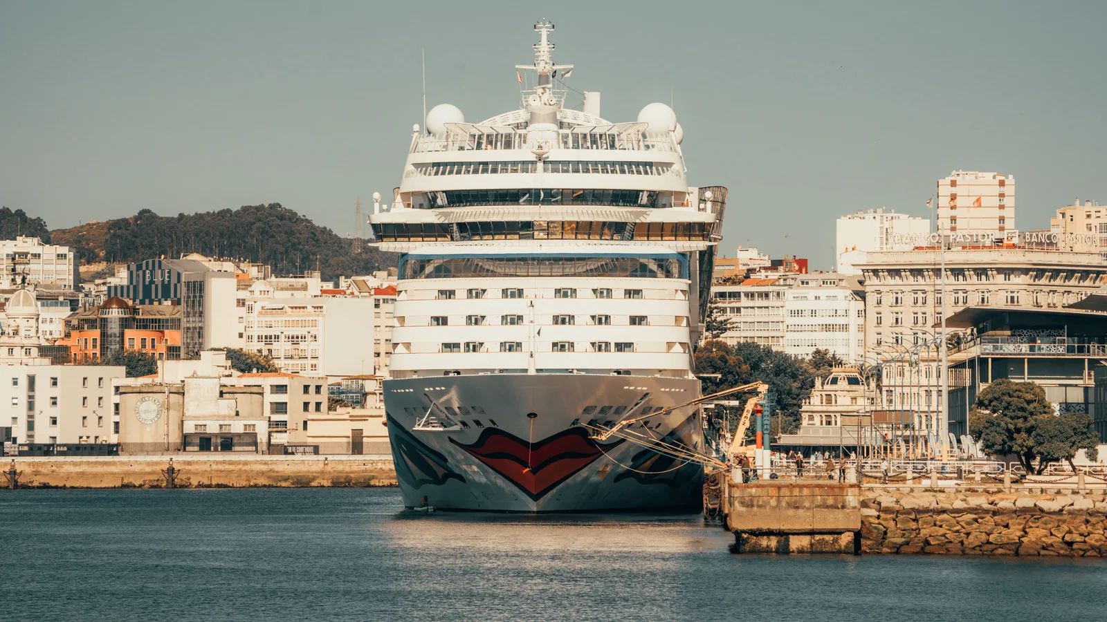 Partir en croisière avec des enfants : quel bateau et quel rythme choisir selon leur âge ?
